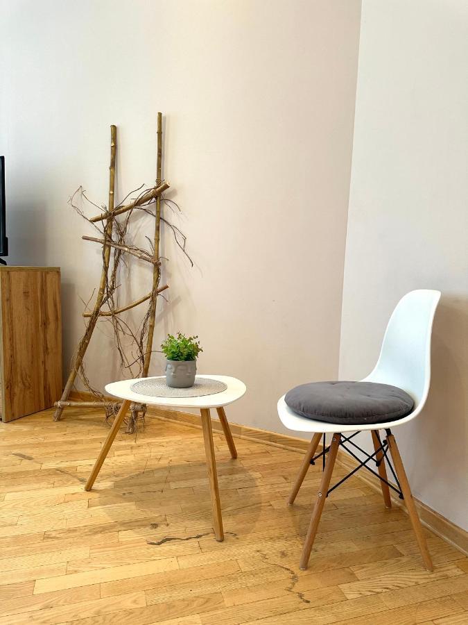 Apartments In The City Center, Near A Theatre, Zlata Plaza Rivne Bagian luar foto